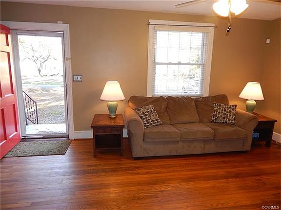 3rd image of 5619 Bondsor Ln
