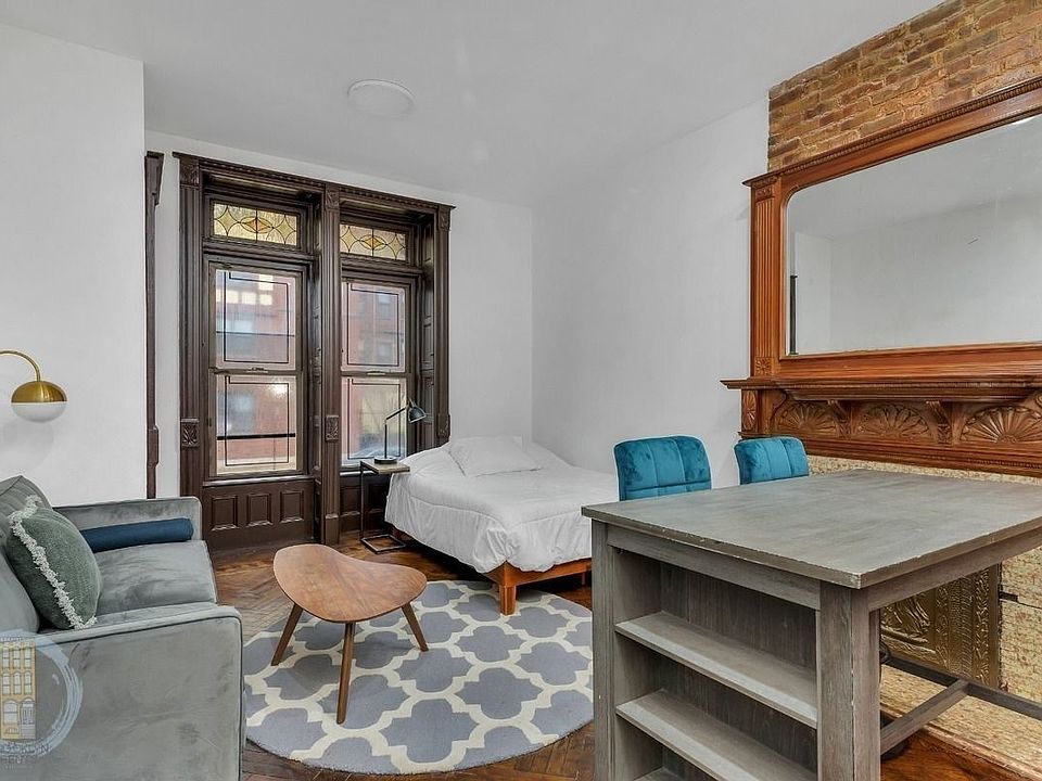 1st image of 130 New York Ave