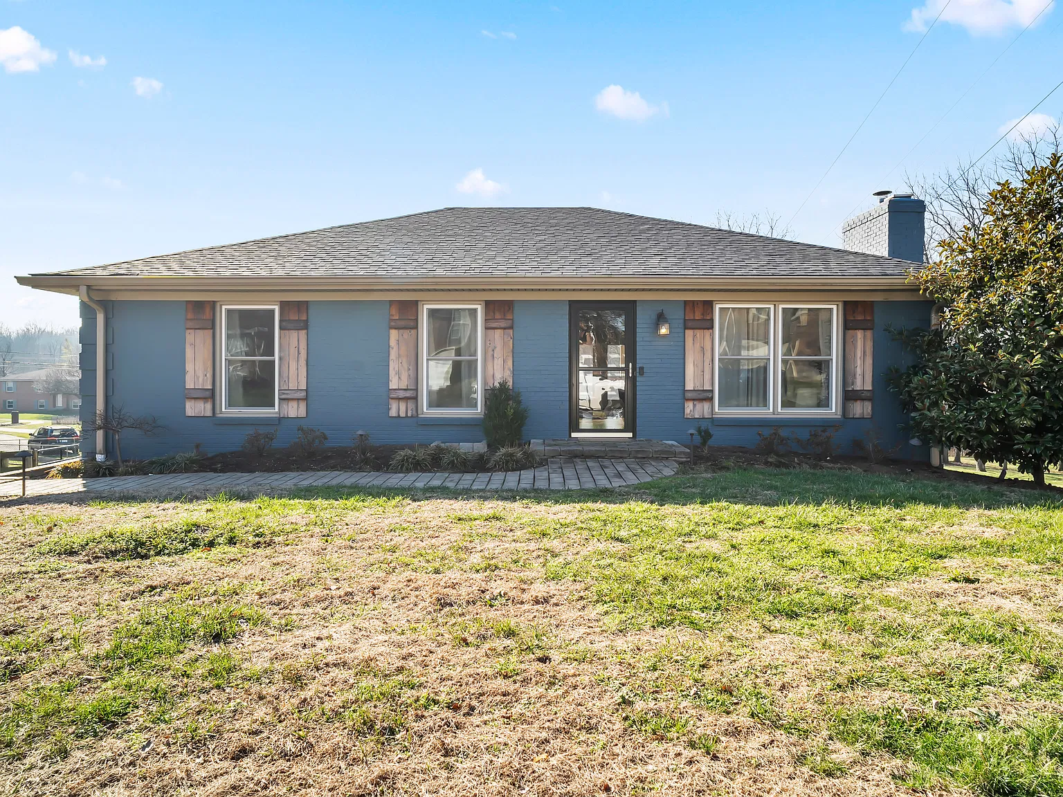 4 bed, 2.5 bath, 2227 sqft, $3,800 — Photo 1