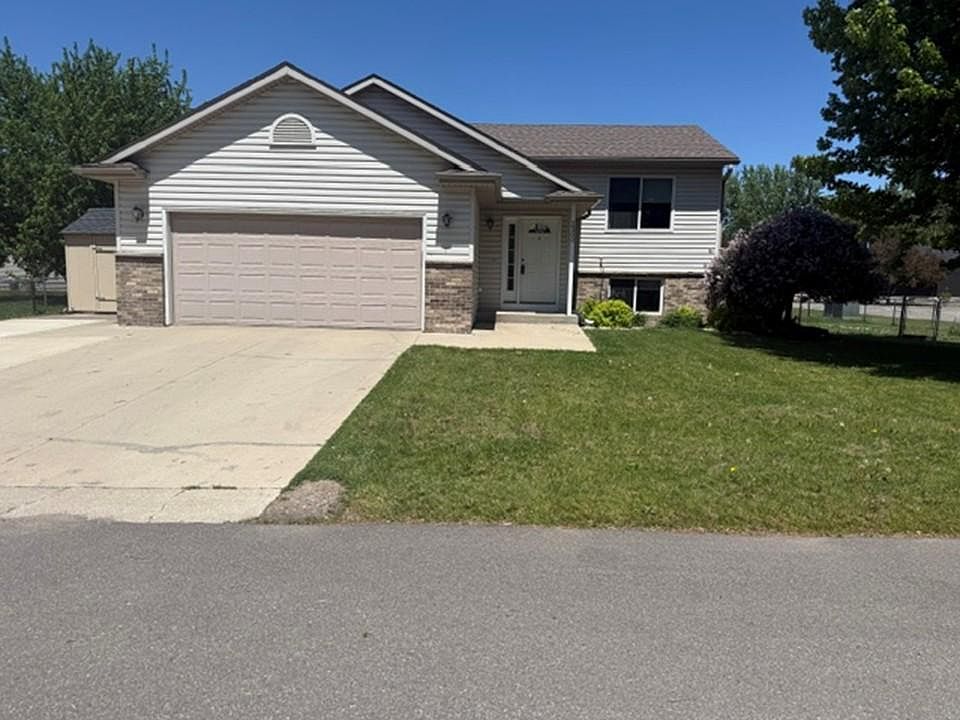 1st image of 2300 22nd Dr SW