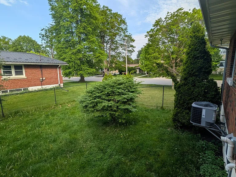 175 Colcleugh Ave — Photo 15
