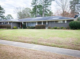 511 Robin Rd, El Dorado, AR 71730