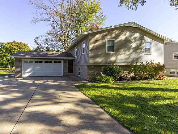 2nd image of 1412 Delta Dr