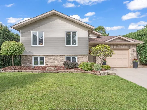 3 Carter Ave, Leamington, ON N8H 5E1