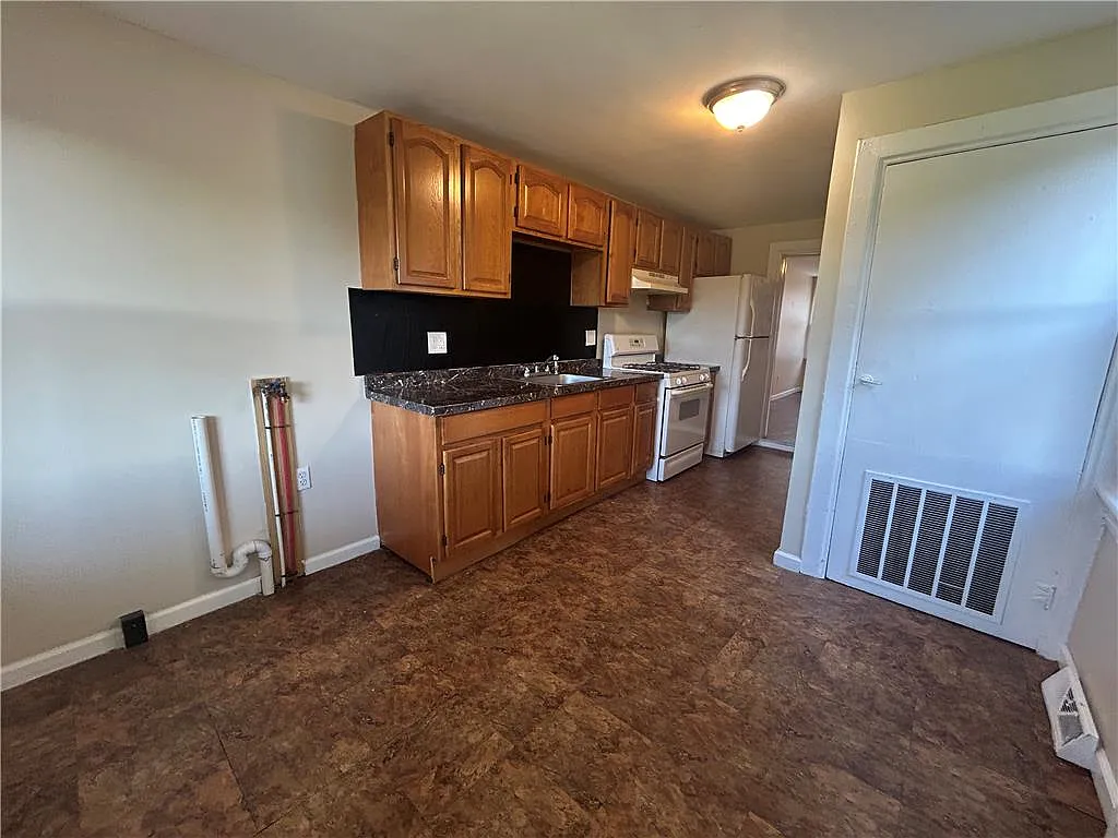 2 bed, 1.0 bath, 800 sqft, $1,395 — Photo 4
