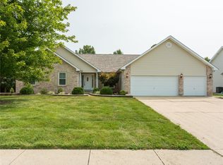 4560 Kerth Forest Dr, Saint Louis, MO 63128