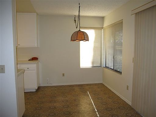 4th image of 4811 Glenhaven Dr