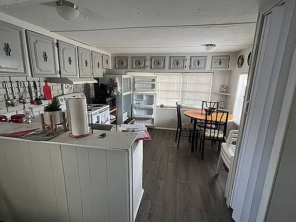 2nd image of 1800 E Graves Ave #90