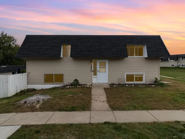 3940 Upper 75th St E, Inver Grove Heights, MN 55076