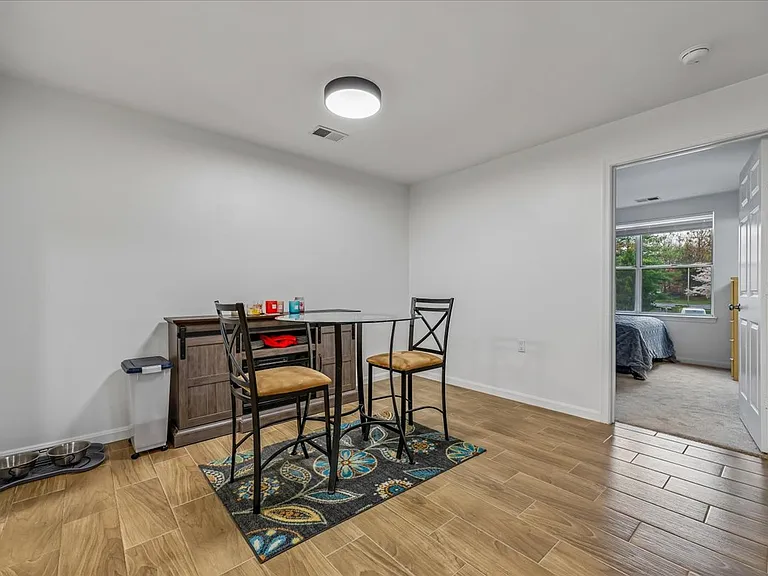 10010 Vanderbilt Cir #39 — Photo 6