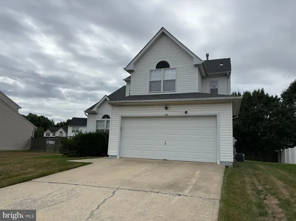 24 Whalen Ave, Sicklerville, NJ 08081