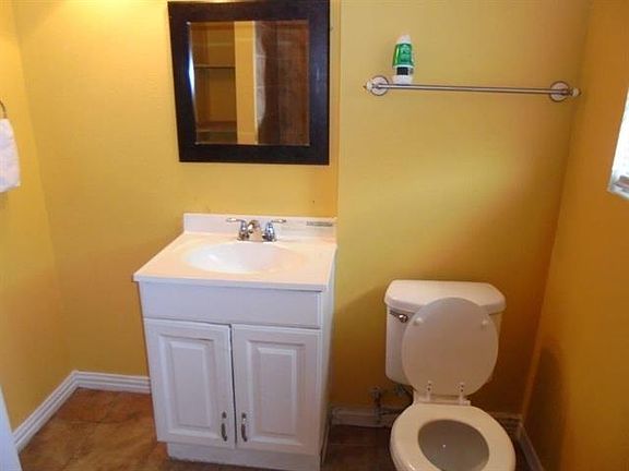 3rd image of 2206 Gaylord Dr