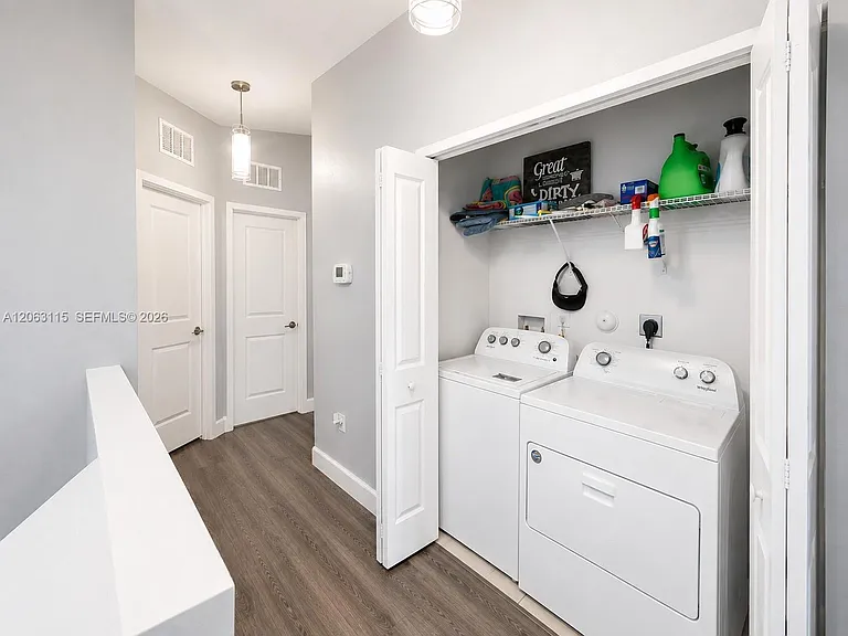 4922 NW 48th Ter — Photo 11
