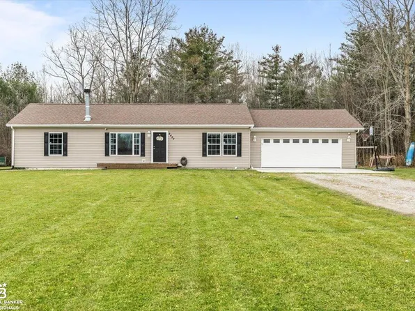 2457 Jarvis Rd, Smiths Creek, MI 48074