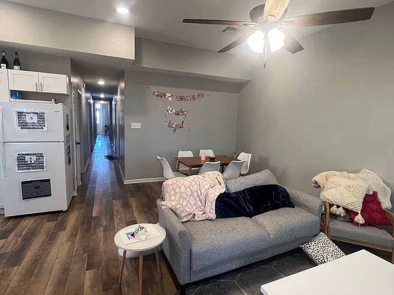 7522 Burthe St — Photo 3