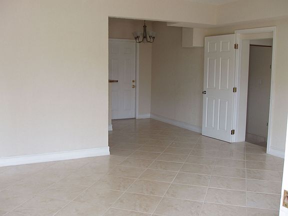 4th image of 859 NW 16th Ter