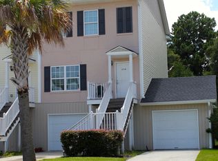 334 Laurel Oak Ln, Savannah, GA 31404