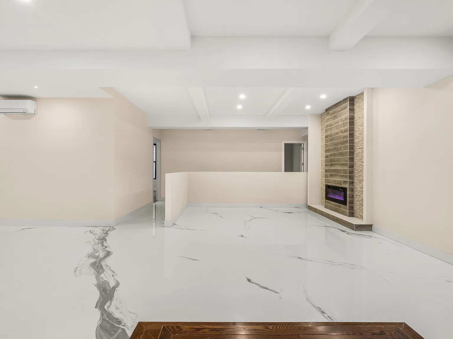 252 West 30th Street — Photo 4