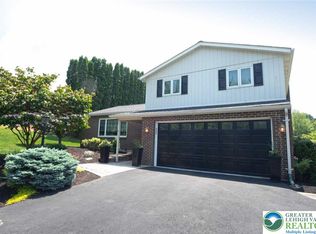 5801 Keith Ln, Emmaus, PA 18049