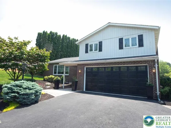 5801 Keith Ln, Emmaus, PA 18049