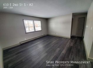610 E 2nd St S APT 2, Newton, IA 50208