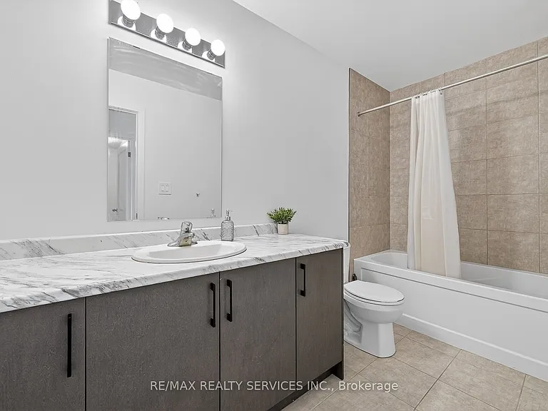 95 Queensbrook Cres — Photo 22