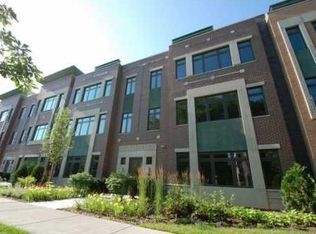 1227 W Albion Ave APT 3F, Chicago, IL 60626