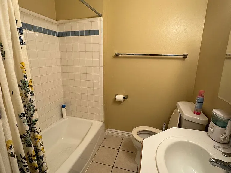 1541 N Riverside Ave #21 — Photo 6