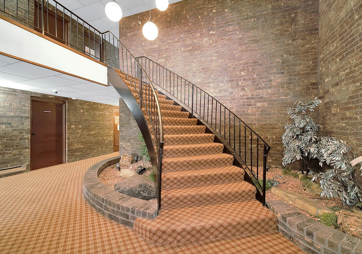 2 bed, 1.5 bath, 1000 sqft, $1,895 — Photo 3