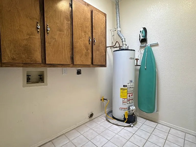 1041 Carmelita Dr — Photo 20