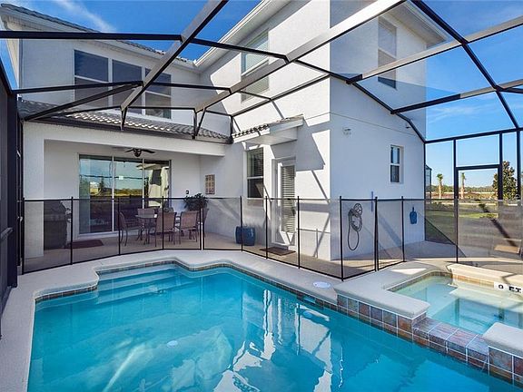 3rd image of 4841 Kings Castle Cir