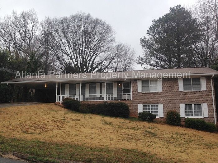 1st image of 2660 Summit Hills Dr