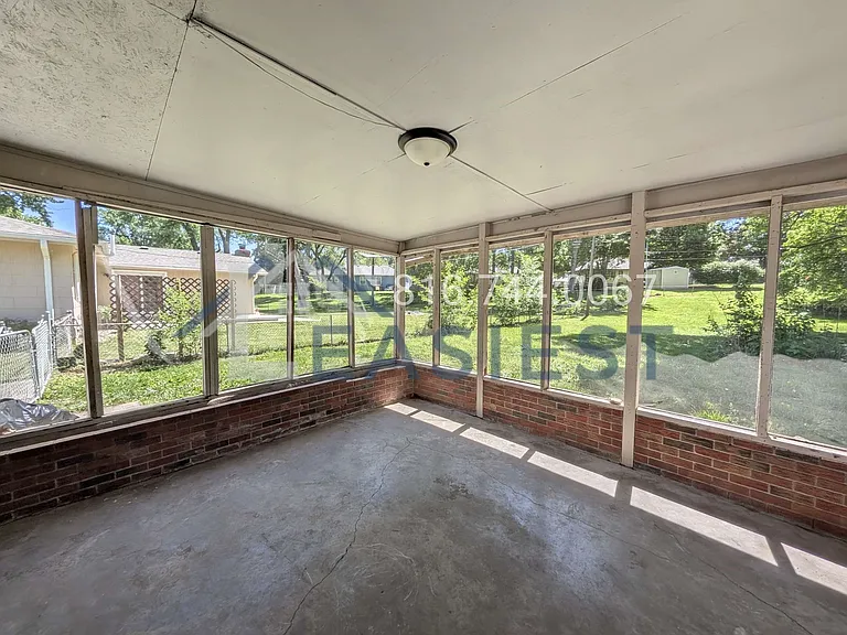 6503 N Walrond Ave — Photo 22