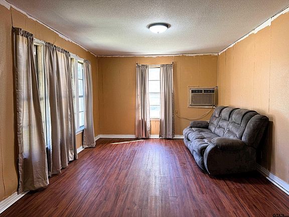 5th image of 523 West St