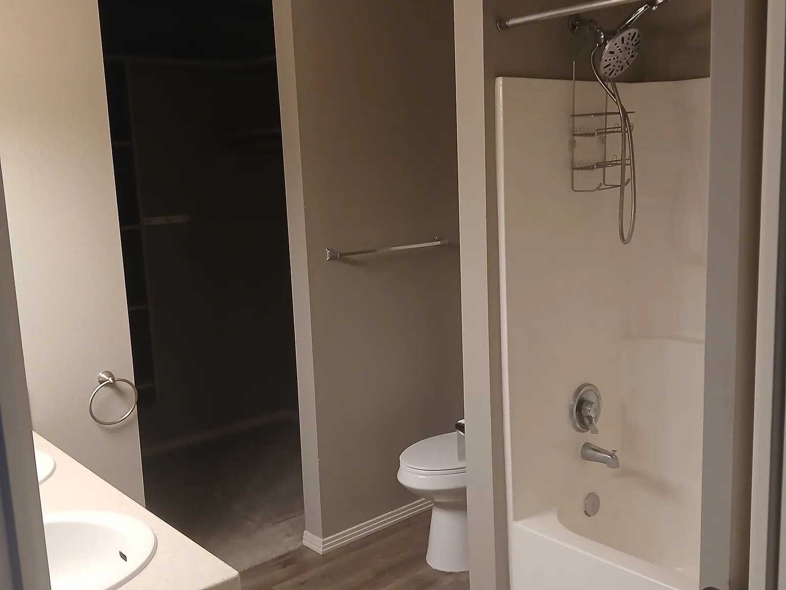 3 bed, 1256 sqft, $1,790 — Photo 3