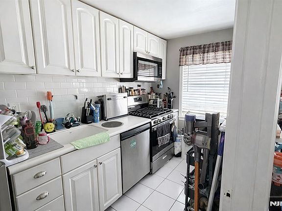3rd image of 118 Darwin Ave #30