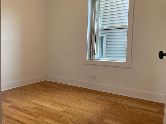 4th image of 2214 W 21st St #1R