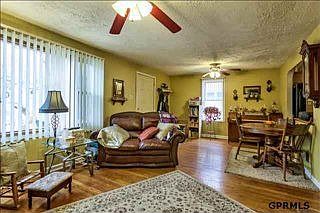 5th image of 2823 Olive St