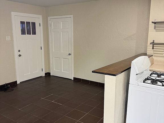 4th image of 10009 Redondo Dr #10011