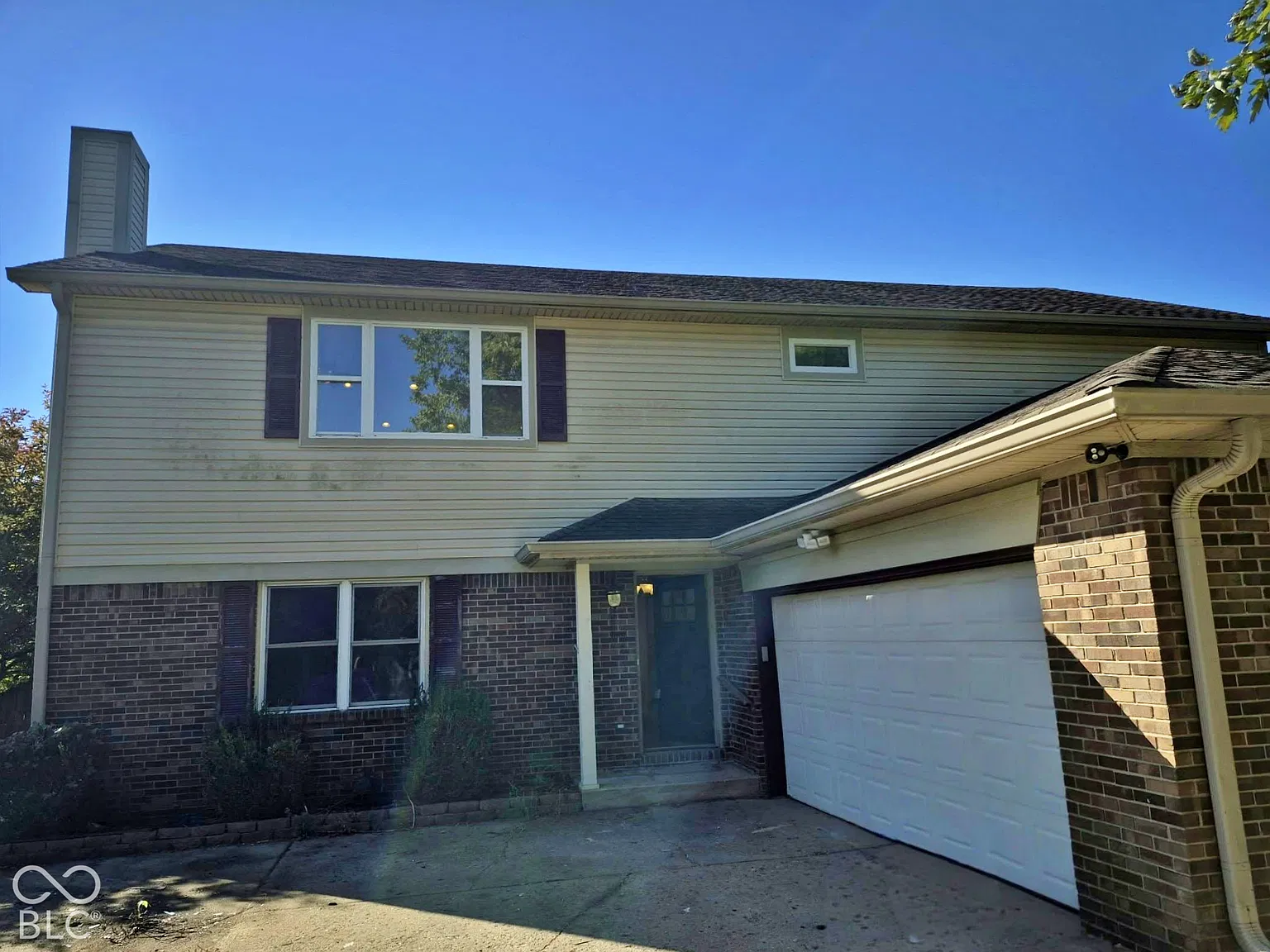 4 bed, 3.0 bath, 4590 sqft, $2,650 — Photo 1