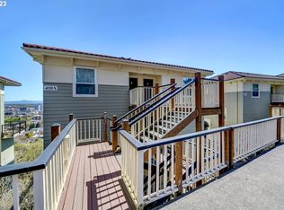 410 NW Uptown Ter APT 3B, Portland, OR 97210