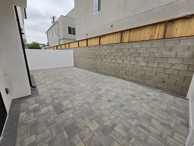 6746 Ben Ave — Photo 23
