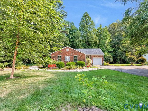 4th image of 3841 Strawhill Rd