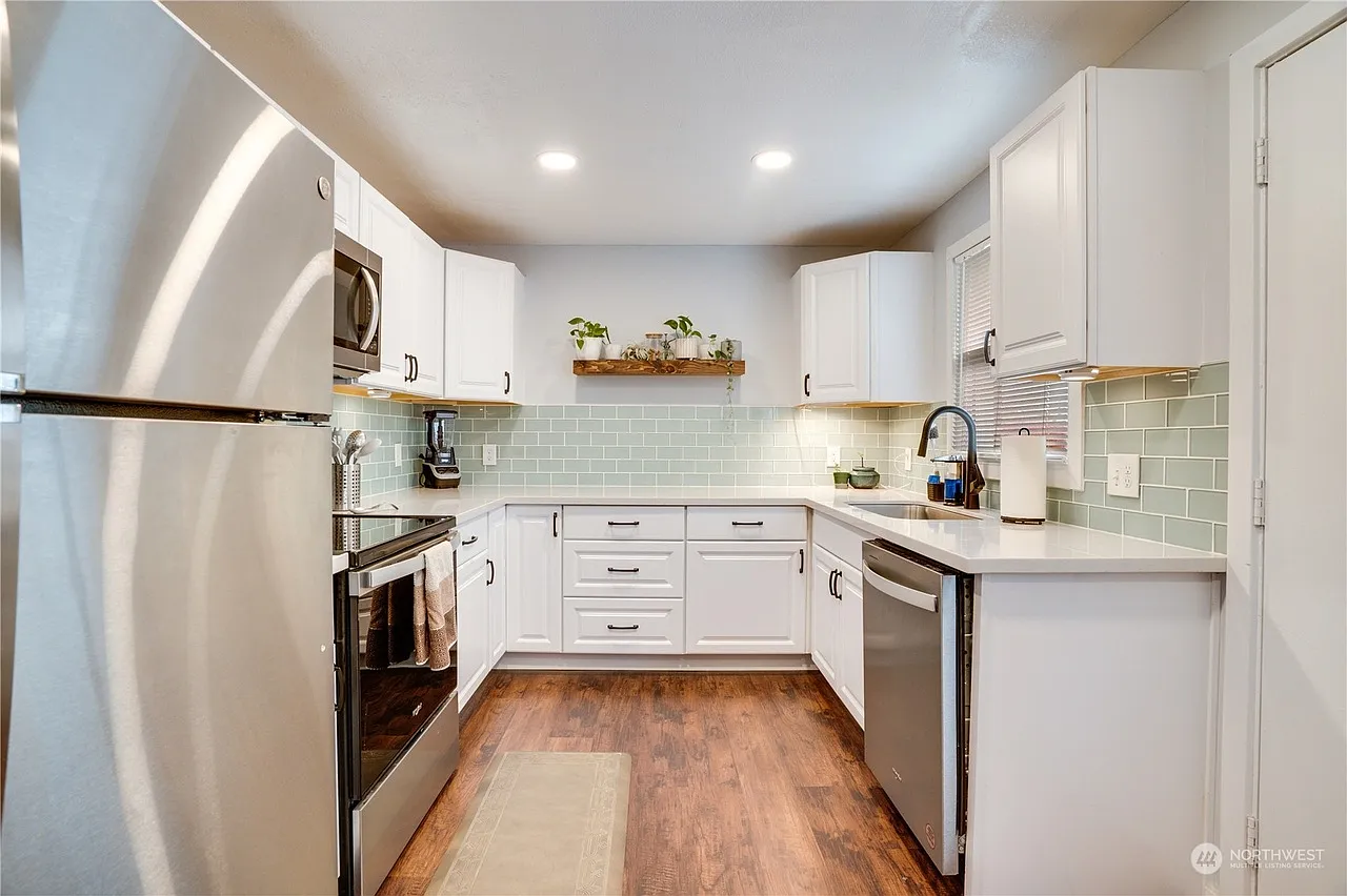 1 bed, 910 sqft, $1,530 — Photo 4