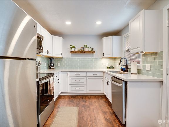 4th image of 3320 S M St #3320