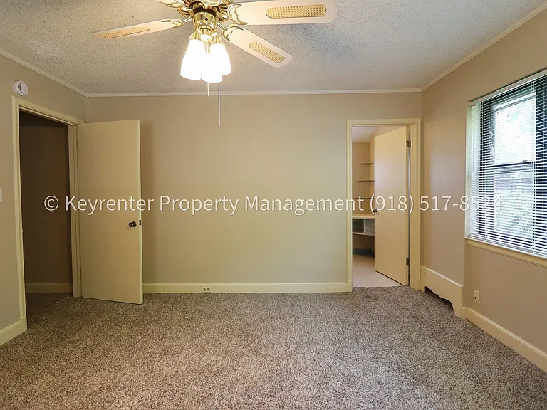 1426 E 32nd Pl — Photo 37