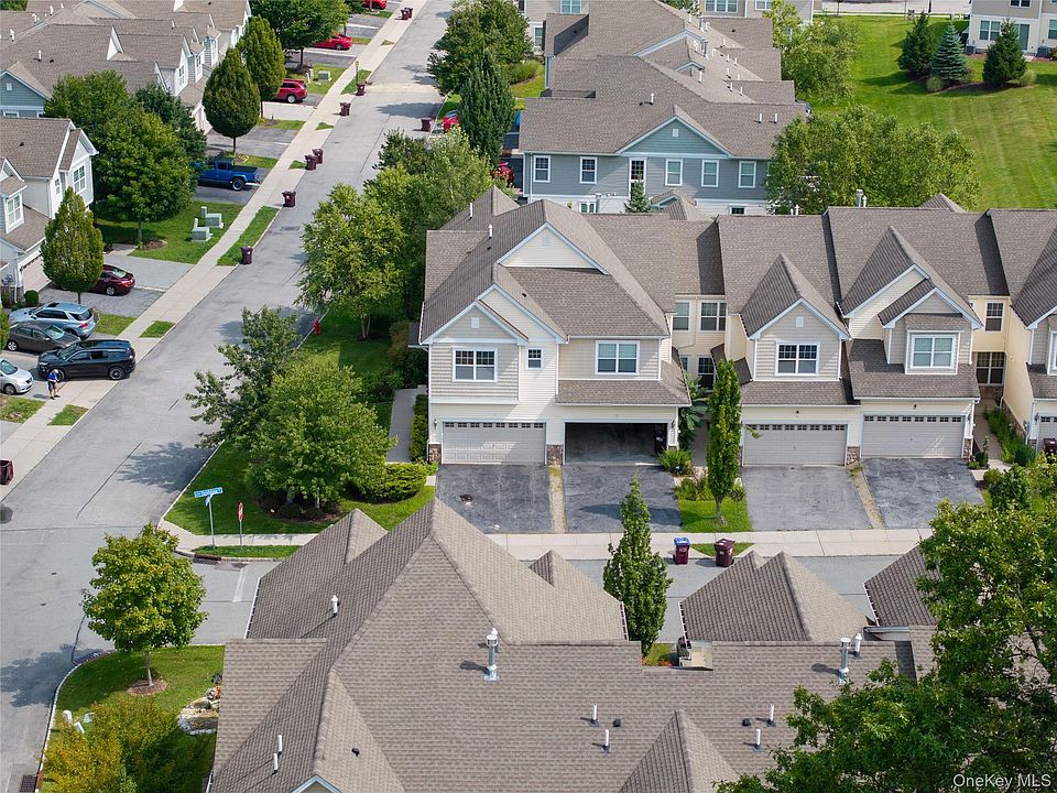 1st image of 34 Field Stone Drive