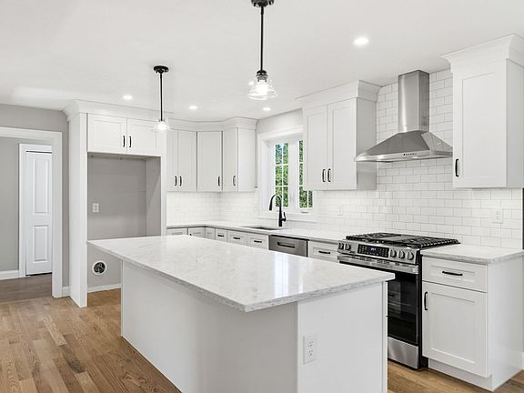 5th image of 15 Reardon Rd