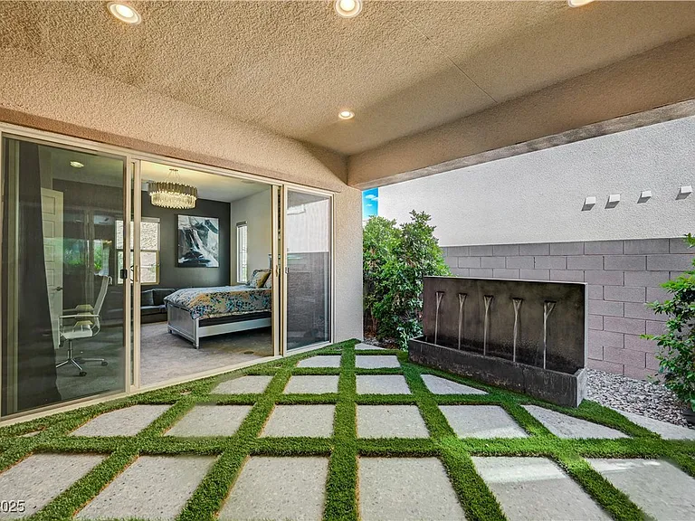 3943 Reyes Ave — Photo 46