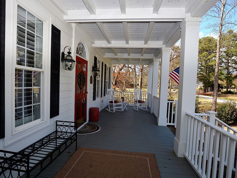 1st image of 8041 Clubhouse Dr